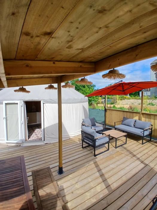 Yourte - Terracotta - Climatisée -Les Belles Ouvrières