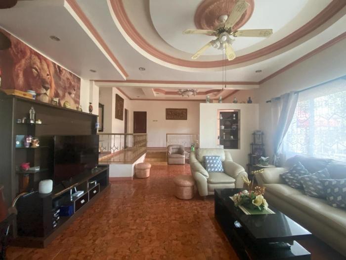 Chic and Spacious Home