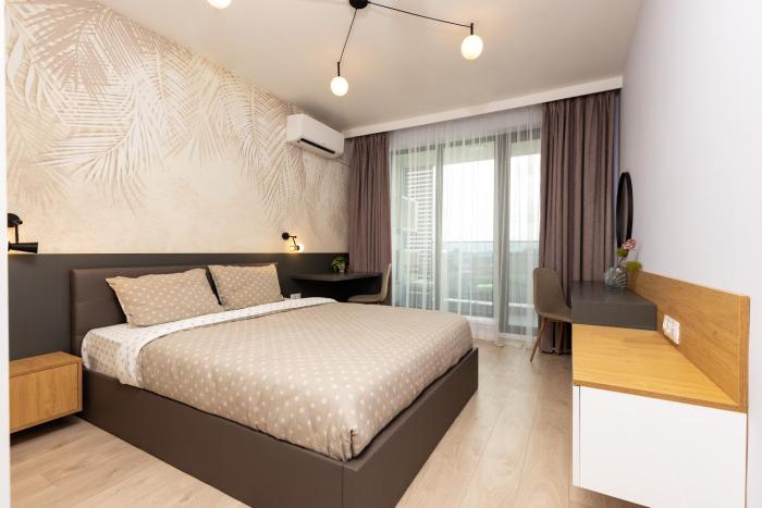 Platinum Designer Flat with Balcony & Parking by Flat Manager