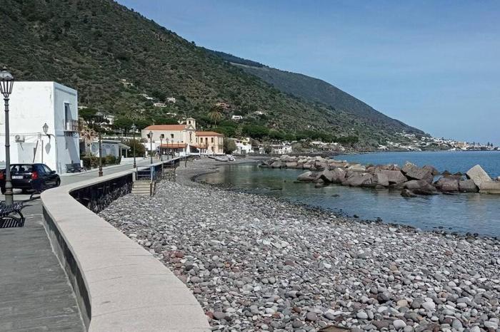 Casa Caraedo sulla spiaggia Isola Salina