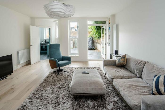 Stylish 2 Bedroom 2 Bath in Notting Hill