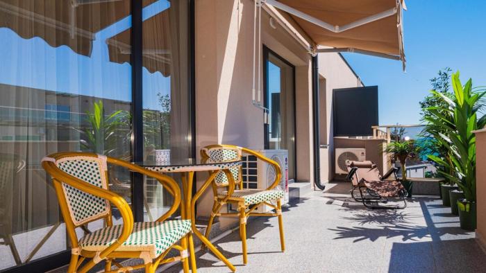 Blue Holiday Apartment