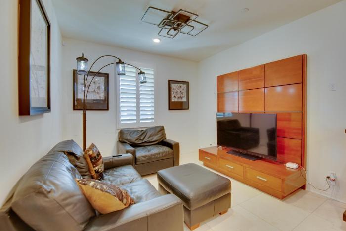 1 Mi to Heritage Lake Park Duplex with Patio!