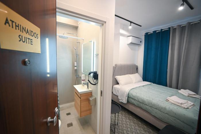 Athinaidos Suite by Zeussuites