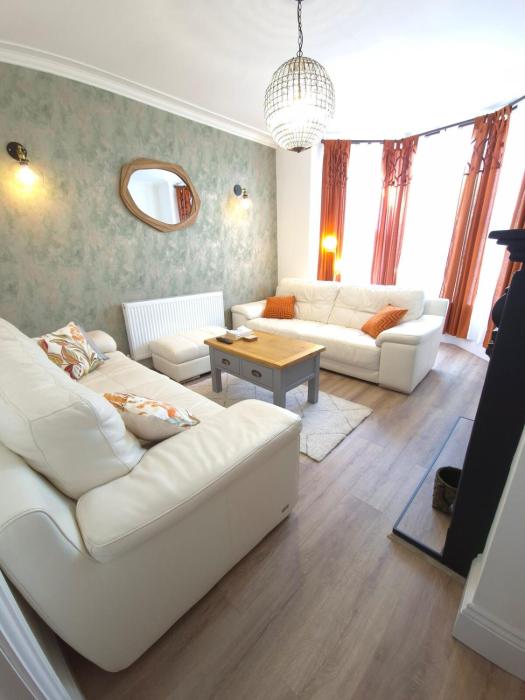 Modern Home from Home - Easy Centre Access & Free Parking - Contractors & Relocators Welcome