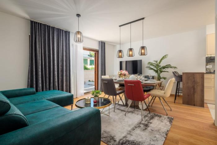 Mirelas golden luxury apartment