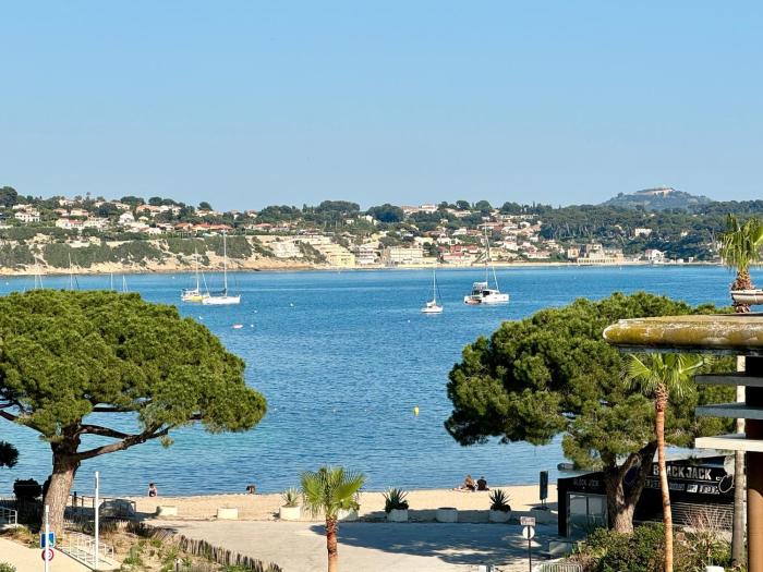 APPARTEMENT BANDOL CENTRE VILLE VUE MER au calme