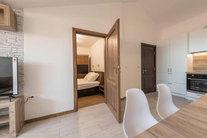 Welcome to the Pop House