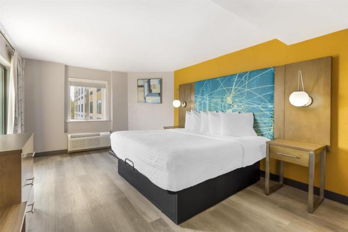 Best Western Plus Raleigh Crabtree Valley Hotel