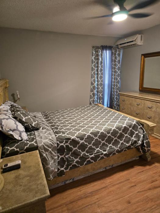 Cozy Condo1