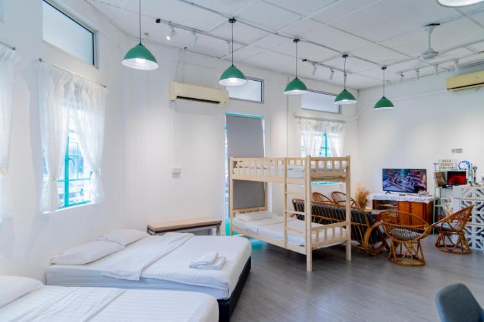 Aru corner 6B1BR Tanjung aru town kota kinabalu