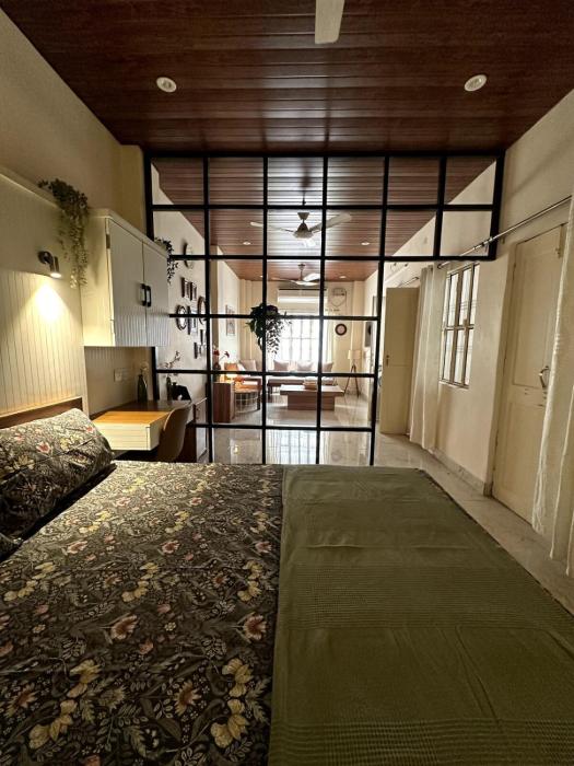 House of Kashi Homestay- Studio and Budget Rooms