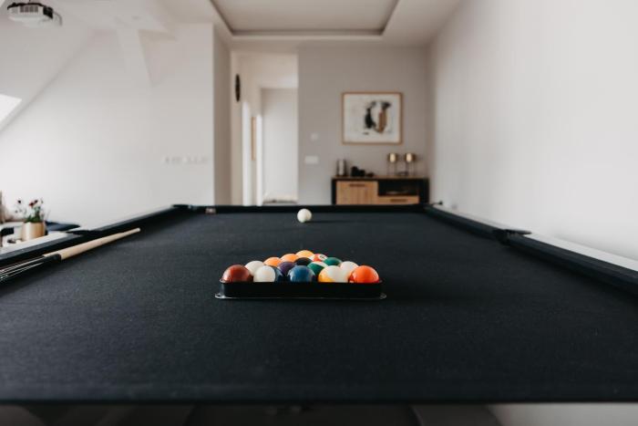 Uniwersytecka 27 - Przestronny apartament na Wrocławskiej Starówce - 3 sypialnie, sauna, billard - Wrocław - Fair Rentals