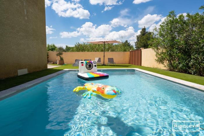 Riboleys Villa plain-pied avec piscine et clim