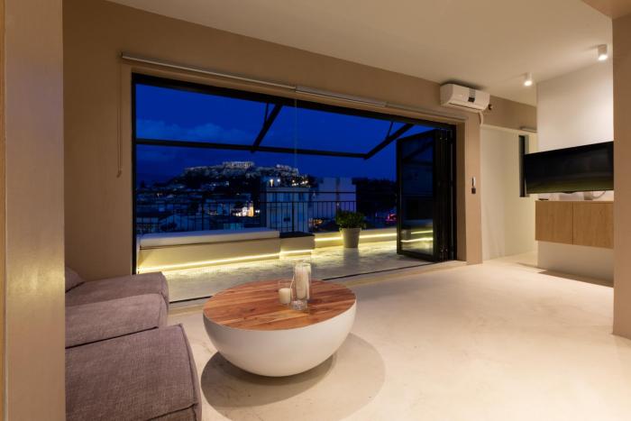 Aura Vista Acropolis view