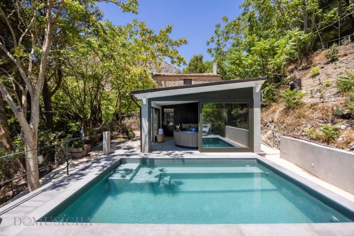 Tenuta Regia Corte by DomuSicily