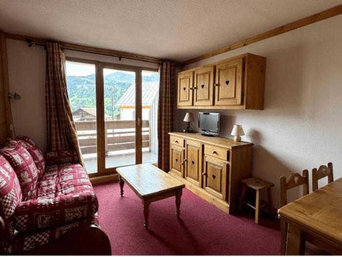 Appartement T2 proche des pistes avec balcon et accès Wi-Fi - FR-1-807-71