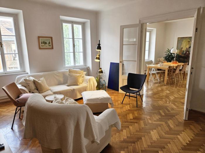 Riverside stay & Castle view Aapartment Mara Tour As Ljubljana