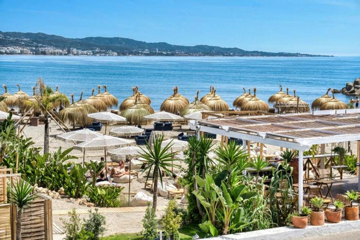 3095 Elegant Beachside Apartment in Puerto Banus