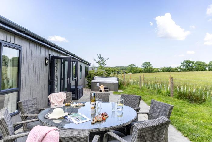 Blossom Lodge, 1 Roadford Lake Lodges