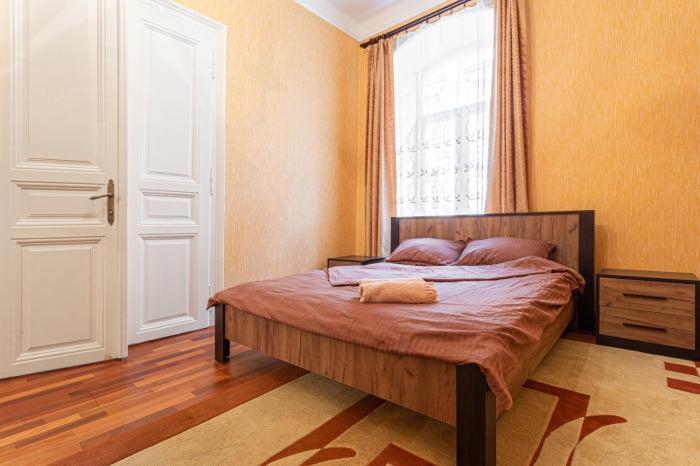 2-bedroom Apartments in Center