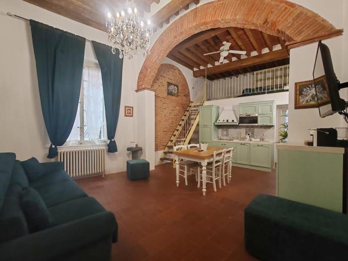 Corte Pini Deluxe Apartment in historic center of Lucca