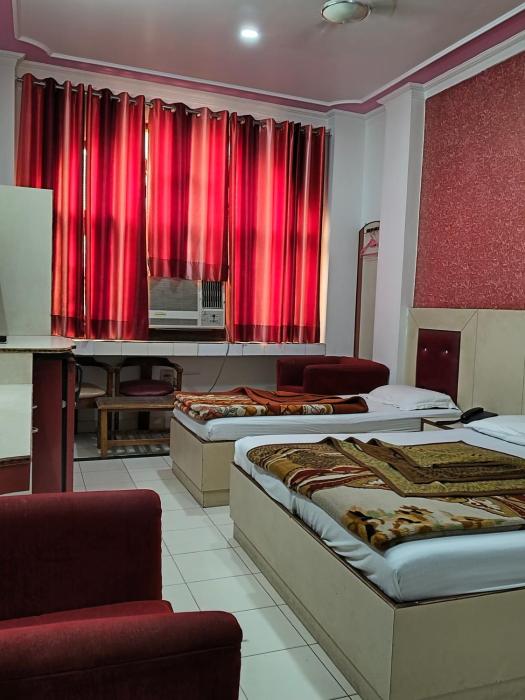 Hotel Yatri International near new delhi railway station center delhi