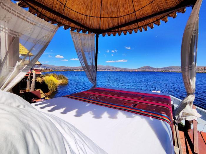 Uros Inti Jalsu Lodge