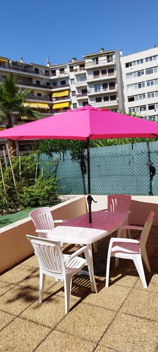 Charmant studio-terrasse à Carras Plage