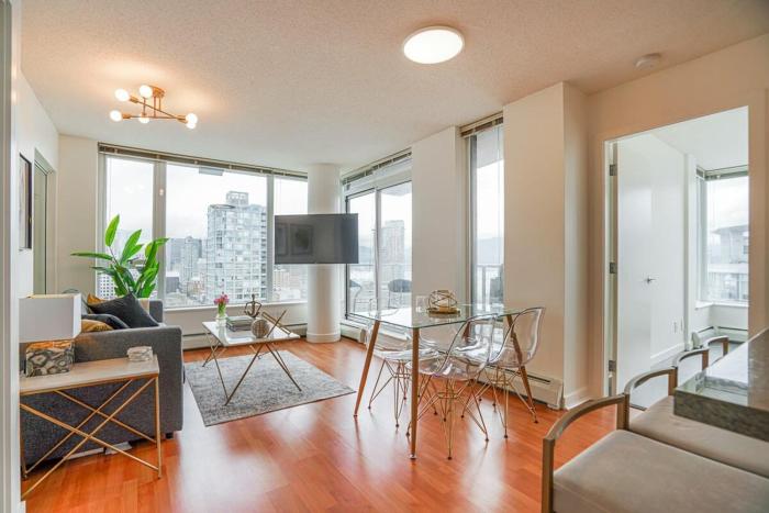 Executive Unit with Spectacular Views