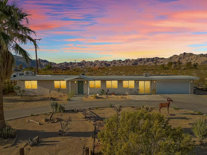 Bighorn Oasis with a Hot Tub