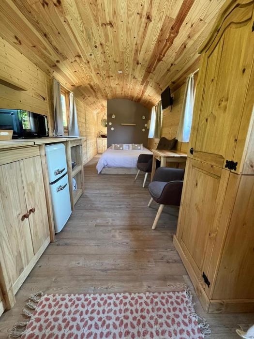 Les Roulottes des Bois dOrmes