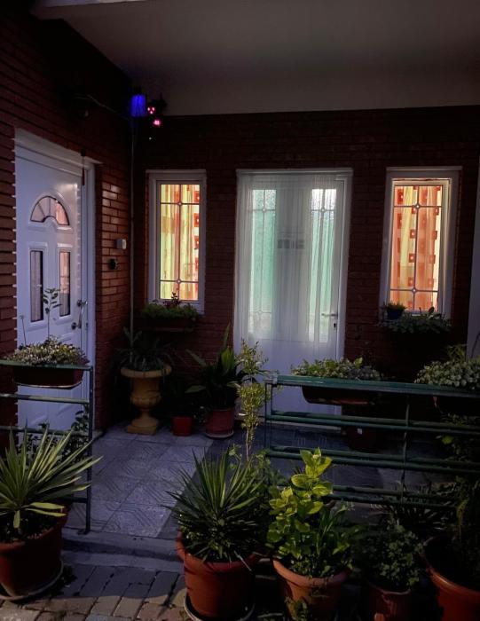 Charming Lakeside Stay