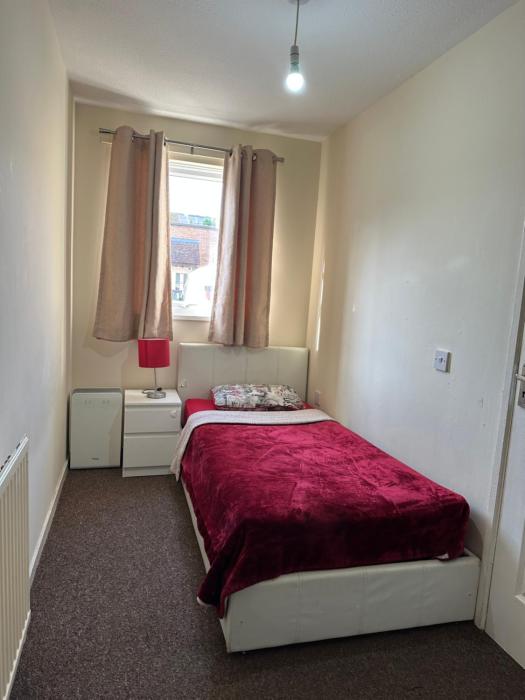 Single Room with Breakfast and Parking