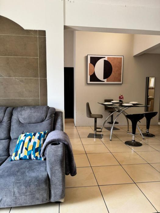 AMPLIO APARTAMENTO, en Cerezos 1 Quetzaltenango