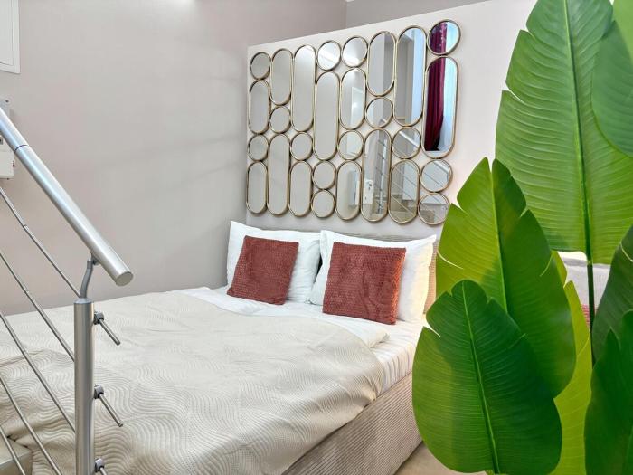 2 Min to Metro I 2 Floors I Fast Wifi I Modern Design