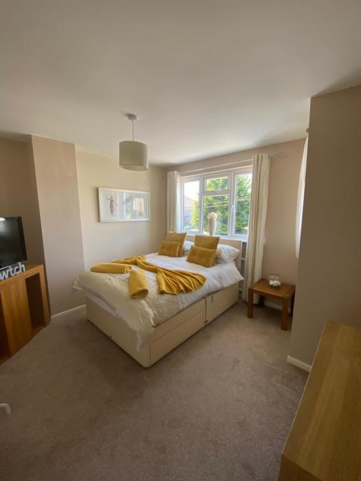 Rooms at Carols Place Nr Bridgend, Porthcawl, Margam, Port Talbot, Mins from J37 M4, 3 Room Types Available