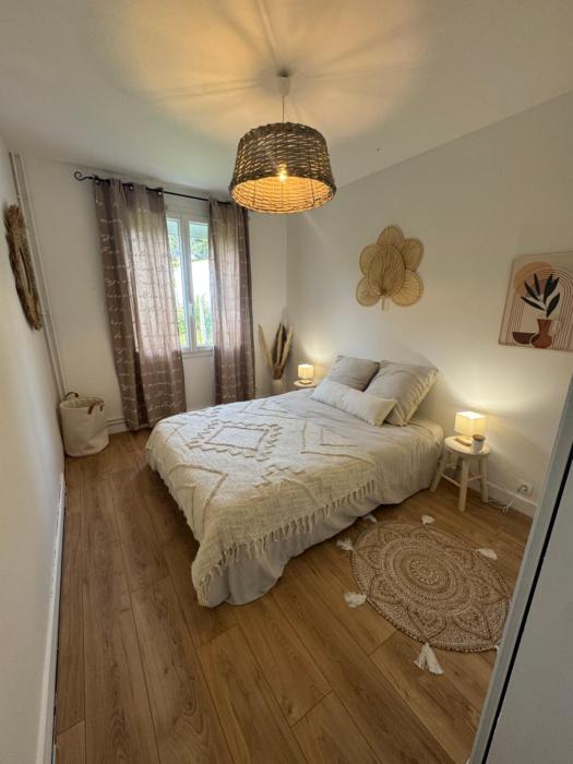 Maison à côté du lac de saint palais sur mer