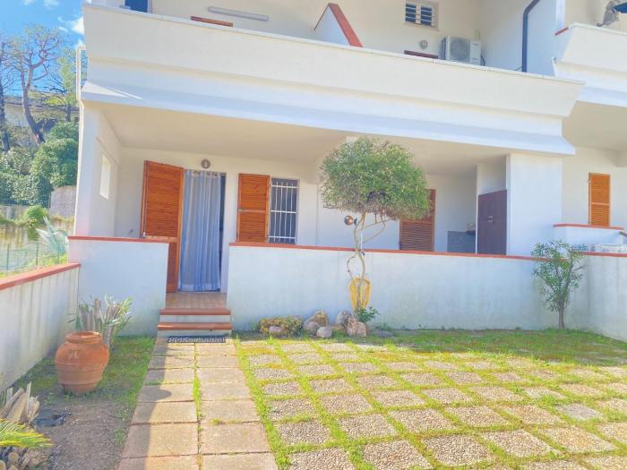 Marcelli trilocale 200 mt mare giardino posto auto