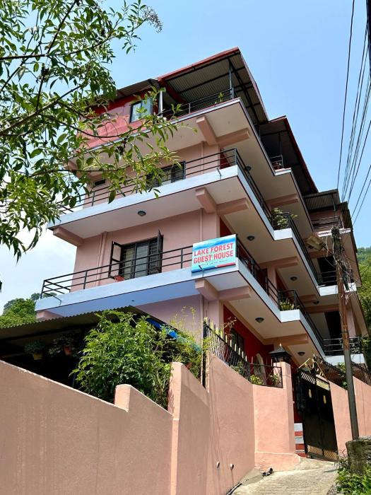 Lake Forest Guest House