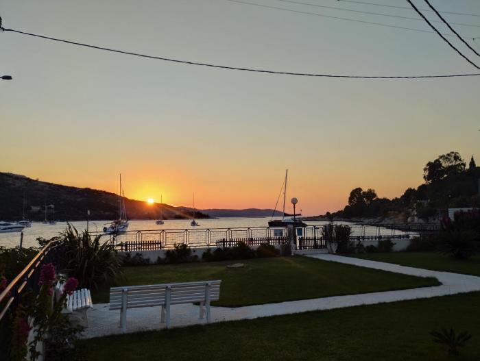 Kalamionas Studios & Apartments