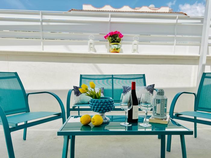 "A mari" house near the sandy beach with wifi