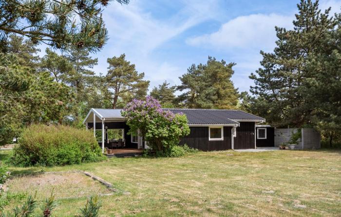 Three-Bedroom Holiday Home In Rodby