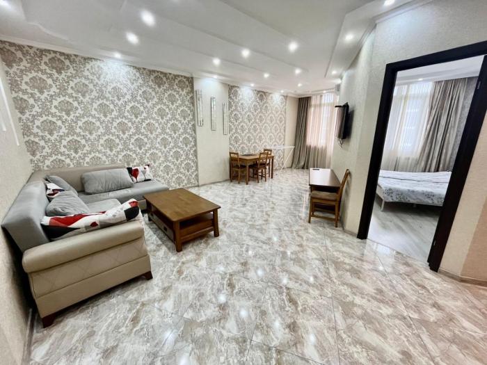 Трехкомнатная квартира в центре Батуми