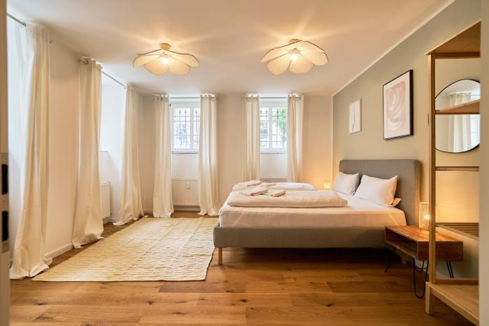 Urban Base Apartment for 9 in Berlin Mitte