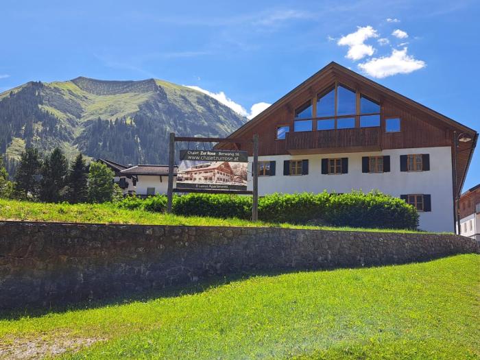 Chalet Zur Rose in Berwang bij de piste
