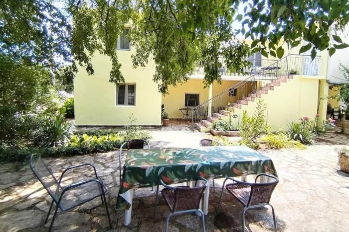 Apartments with parking space Gornji Karin, Novigrad - 21514