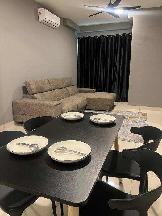 Elegant Pool View Condo at Residensi Suasana Damai