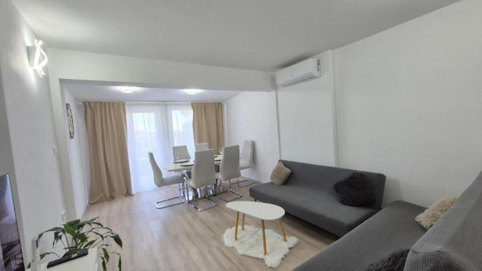 Meressa Leonardo Apartment