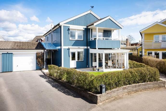 large Villa In Central Motala